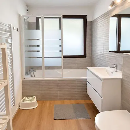 Les Condruses Apartment